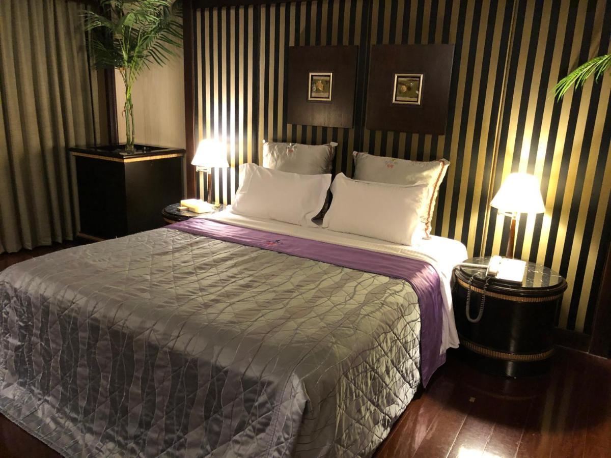 Love Tree Motel Тайбэй Экстерьер фото