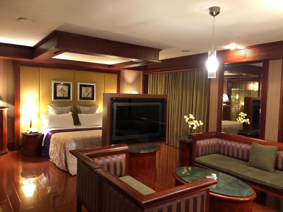 Love Tree Motel Тайбэй Экстерьер фото