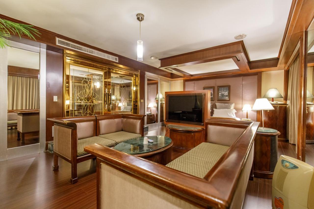 Love Tree Motel Тайбэй Экстерьер фото