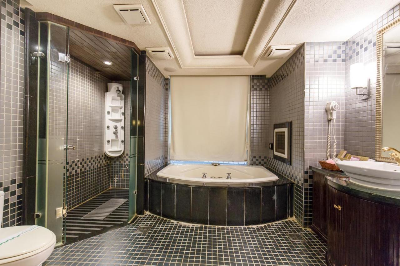 Love Tree Motel Тайбэй Экстерьер фото