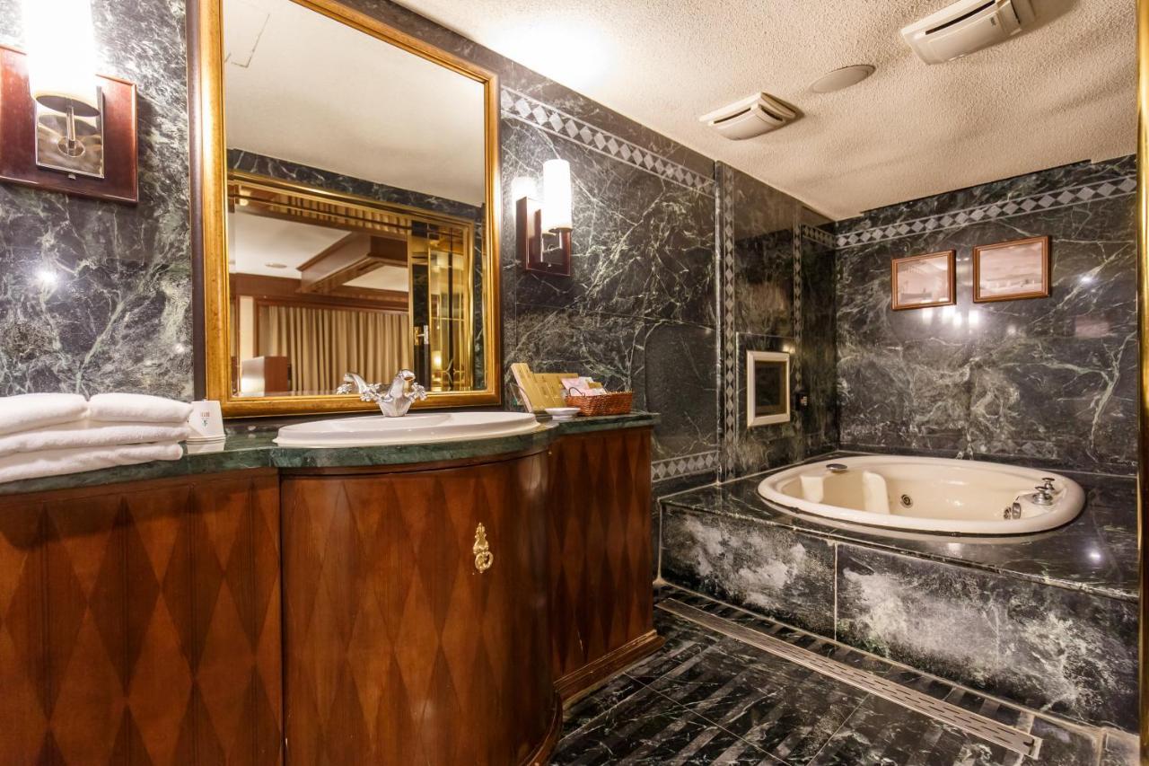 Love Tree Motel Тайбэй Экстерьер фото